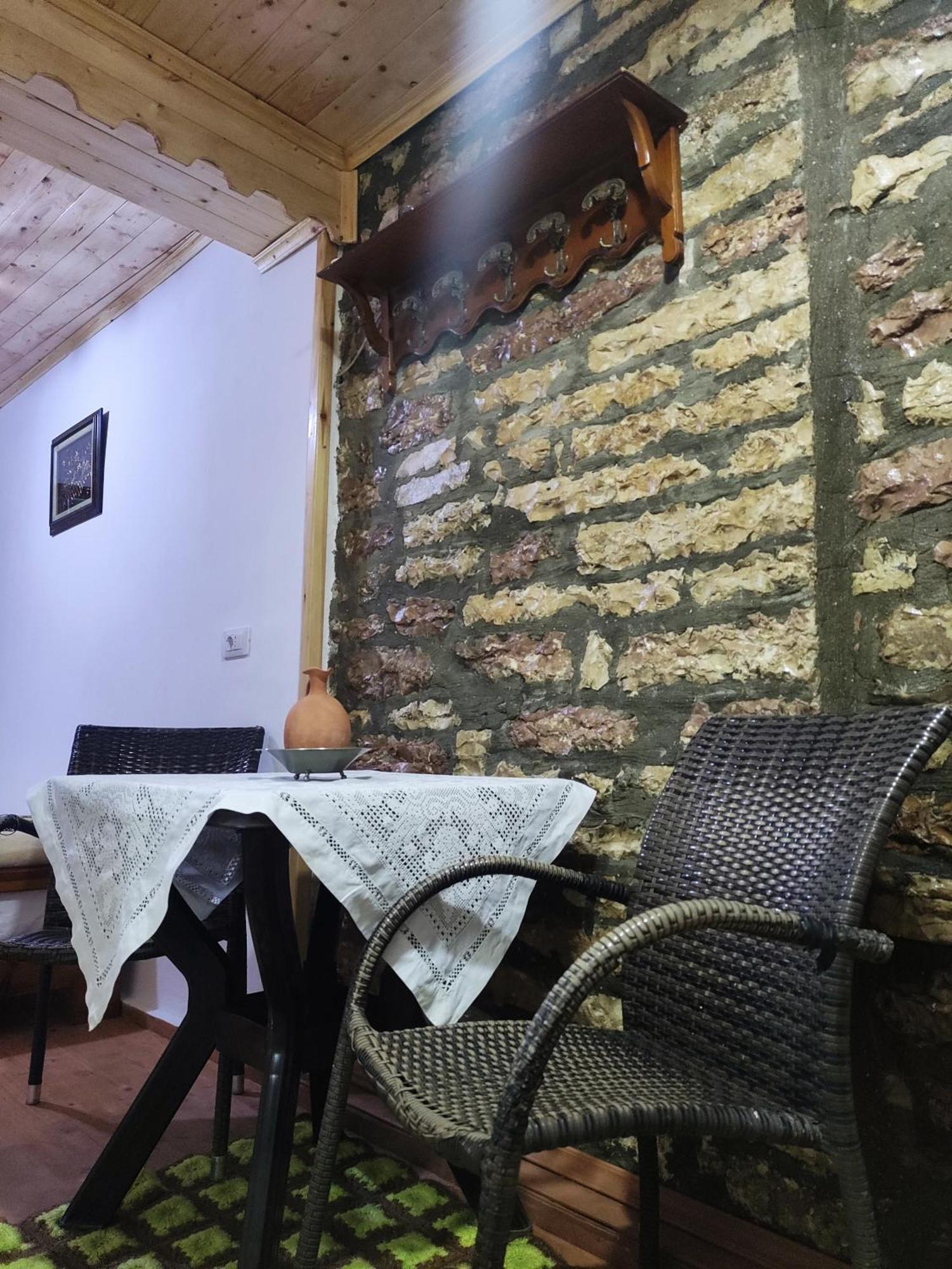 Karafil Guesthouse Гірокастра Екстер'єр фото